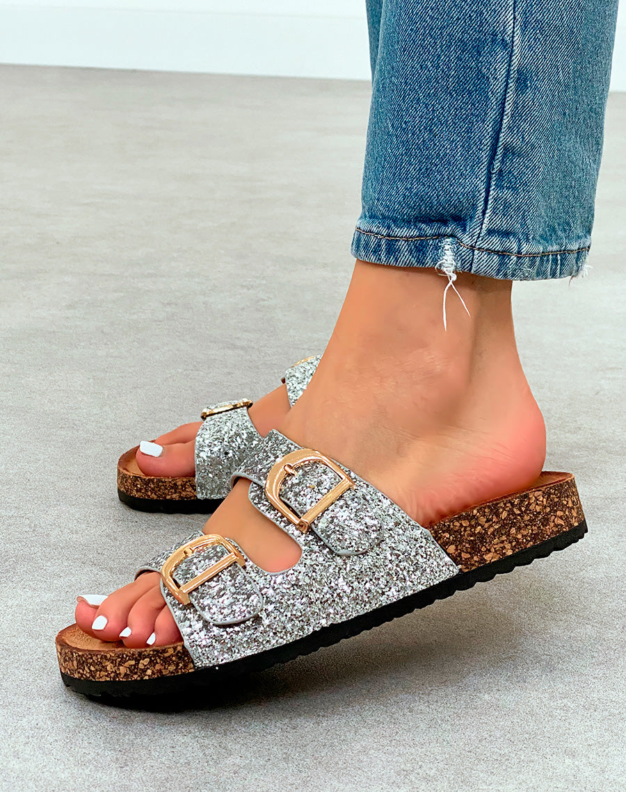 Sandales Mules Femme Scintillantes Argentées avec Boucle Dorée