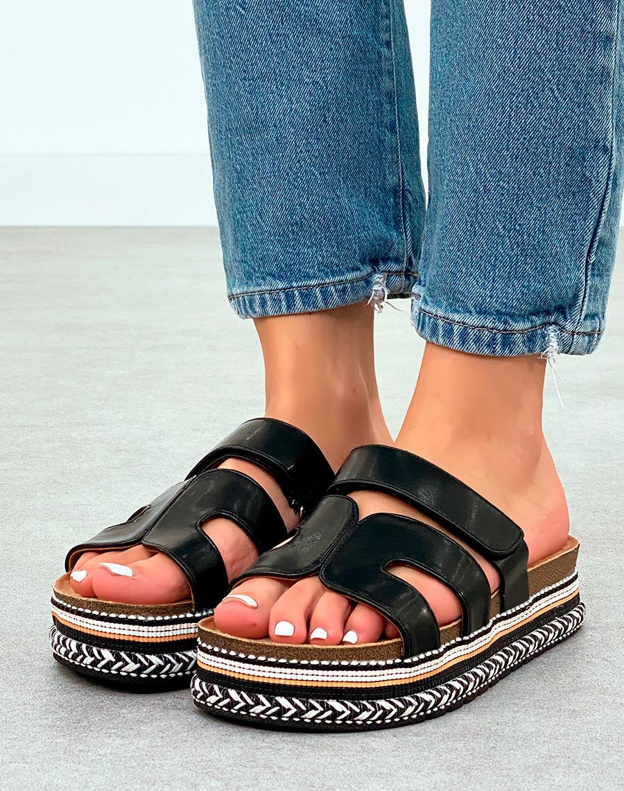 Sandales Mules Noires à Plateforme avec Motif Aztèque – Confort Ethnique Chic