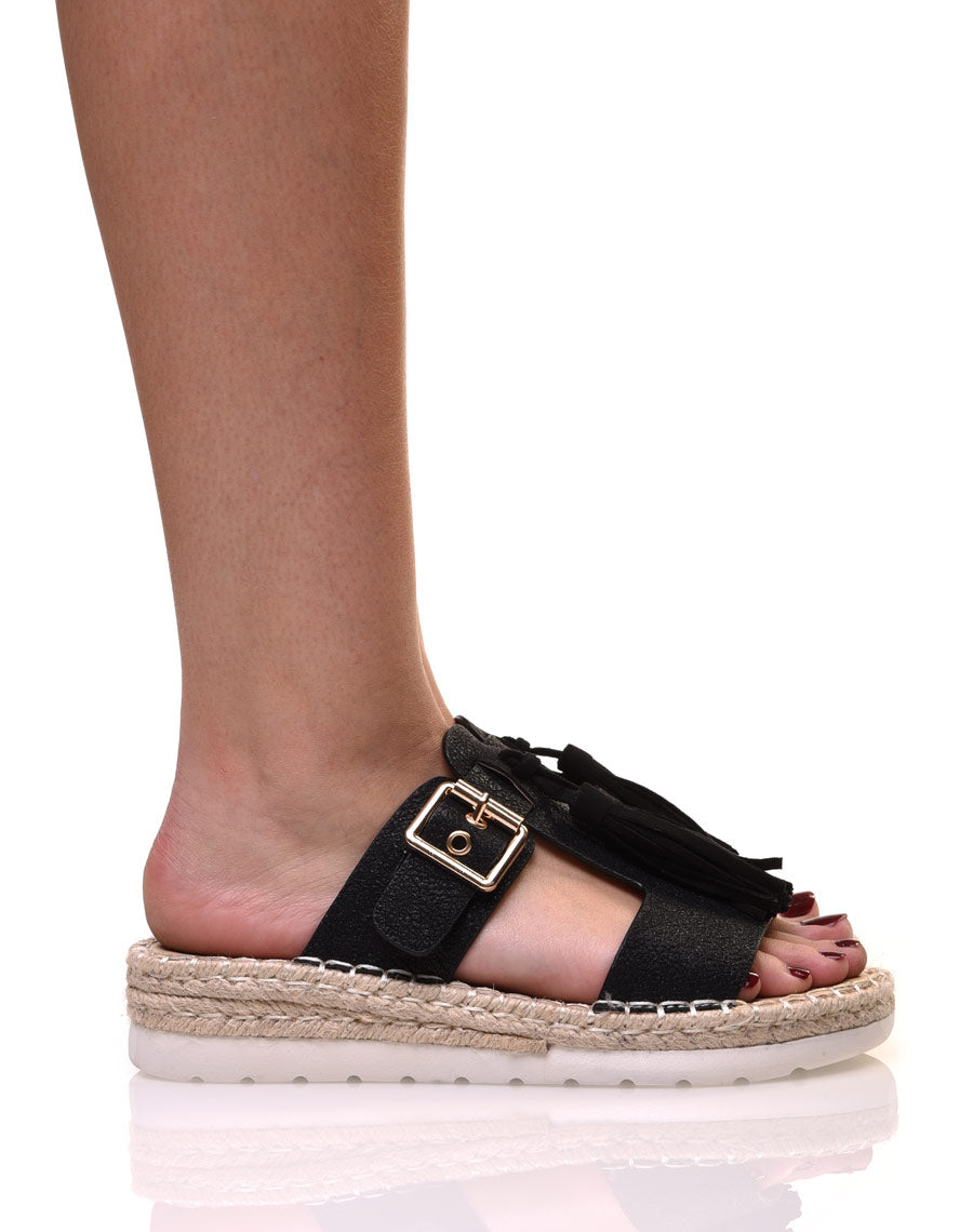 Sandales noires à bride et pompons