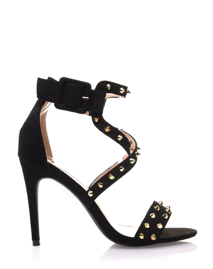 Sandales noires cloutées