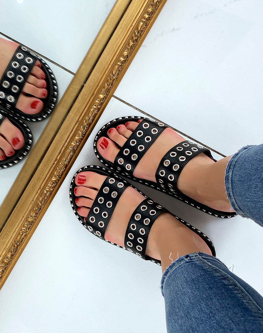 Sandales noires à double brides cloutées