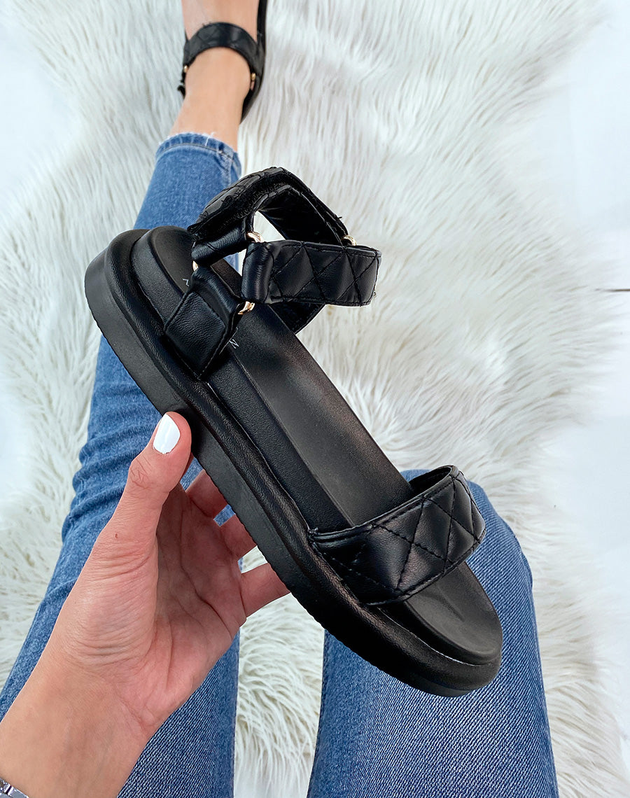 Sandales noires à doubles brides matelassées
