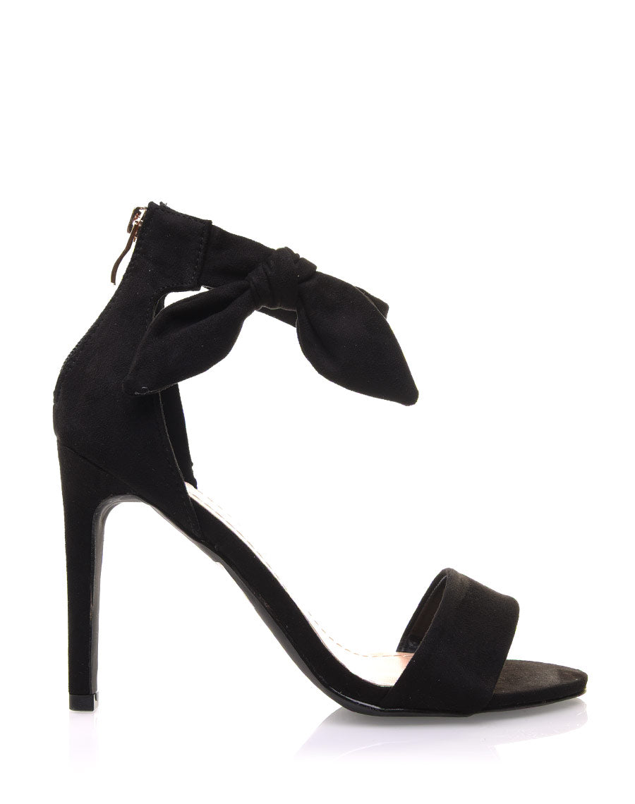 Sandales noires en suédine bout ouvert