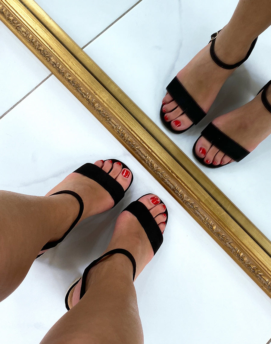 Sandales noires en suédine à talon en jute