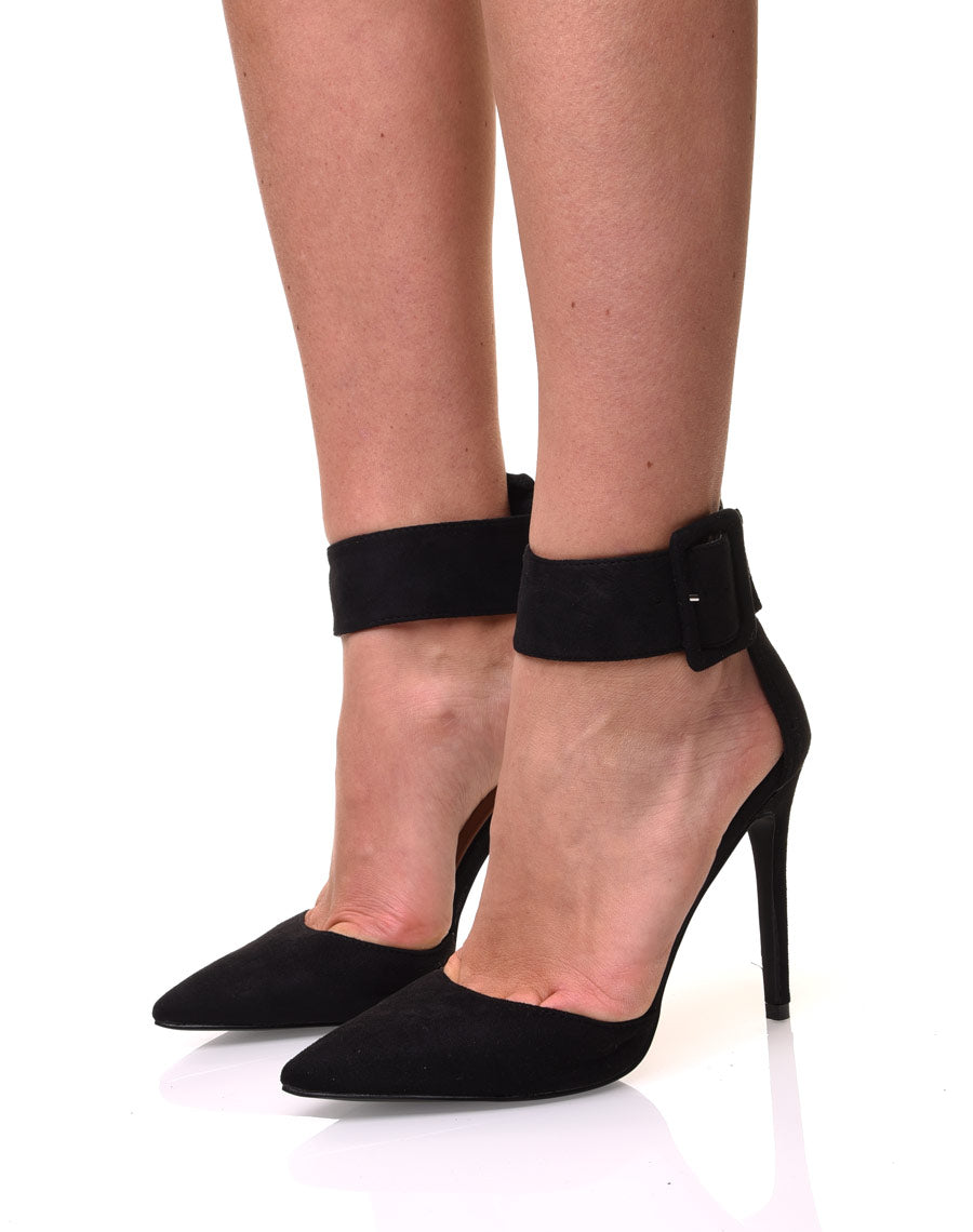 Sandales noires en suédines à bouts pointus