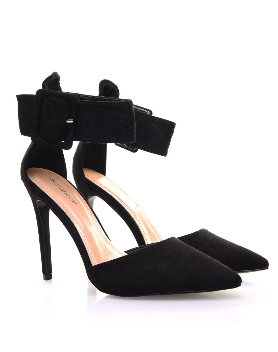 Sandales noires en suédines à bouts pointus