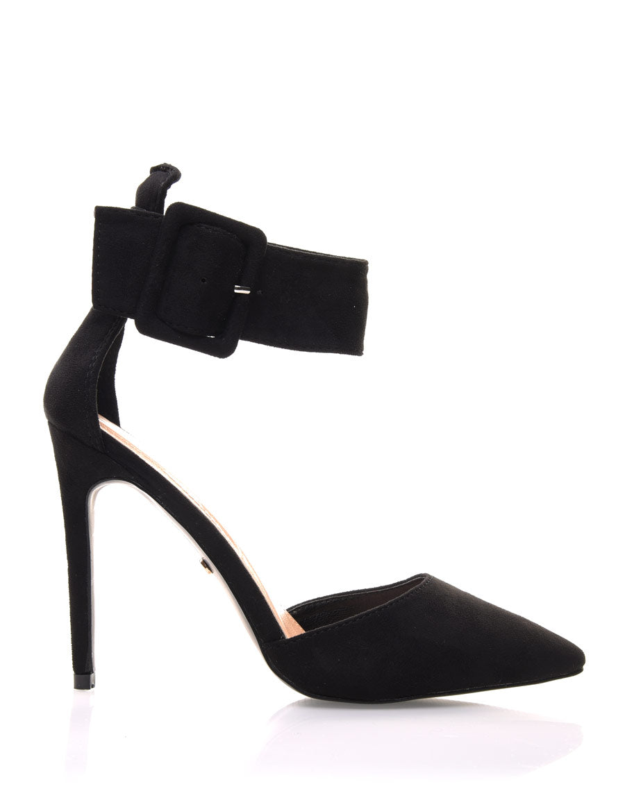 Sandales noires en suédines à bouts pointus