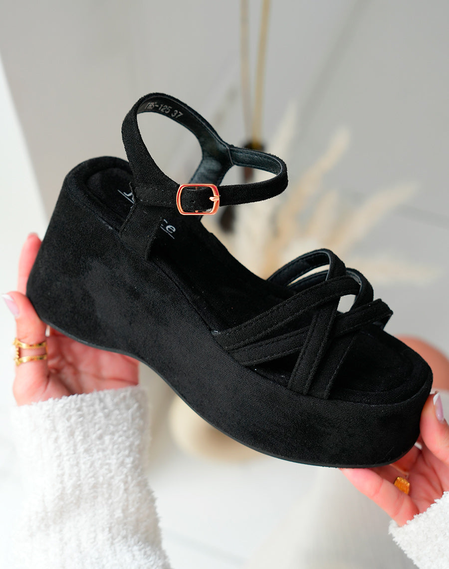 Sandales Noires Femme en Suédine à Brides Entrecroisées et Semelle Épaisse Carrée