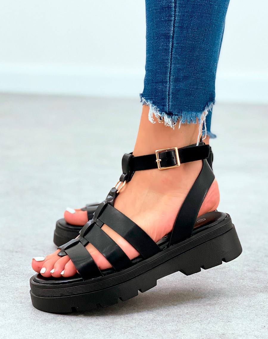 Sandales noires à multiples lanières et semelle crantée