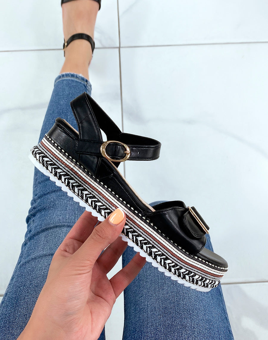 Sandales noires à semelle épaisse bride ajustable et motifs aztèques