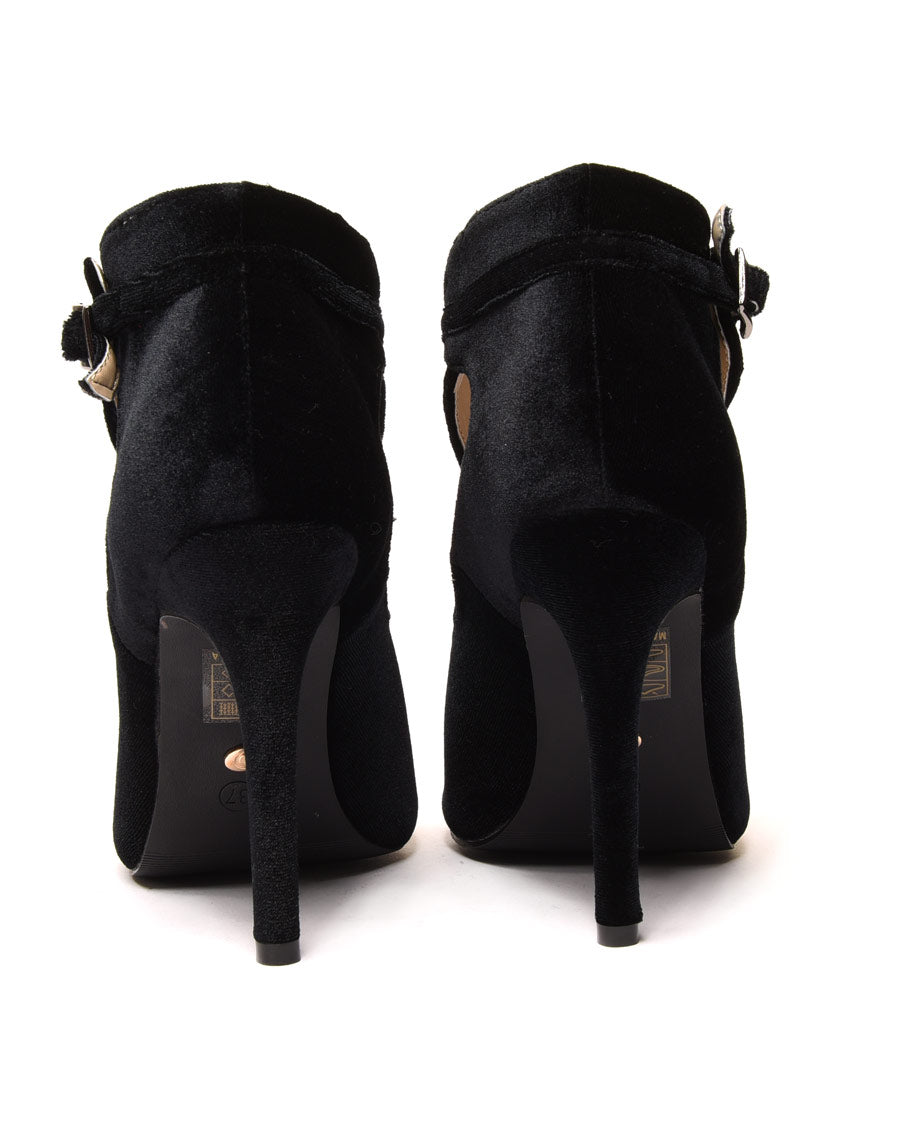 Sandales noires à talons ajourées en velours