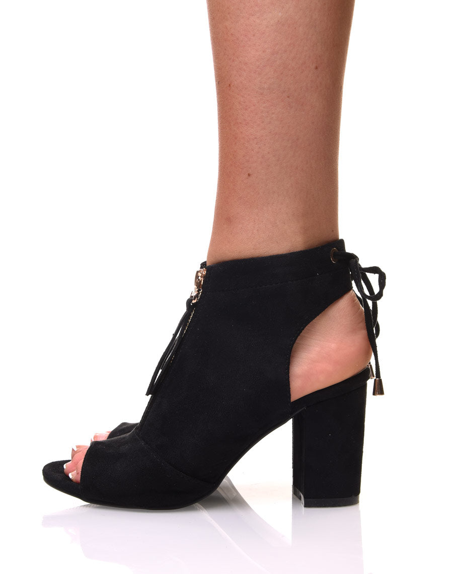 Sandales noires à talons à fermeture avant