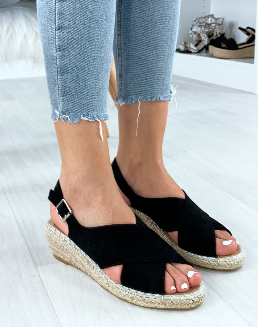 Sandales ouvertes en suédine noires à talons compensés