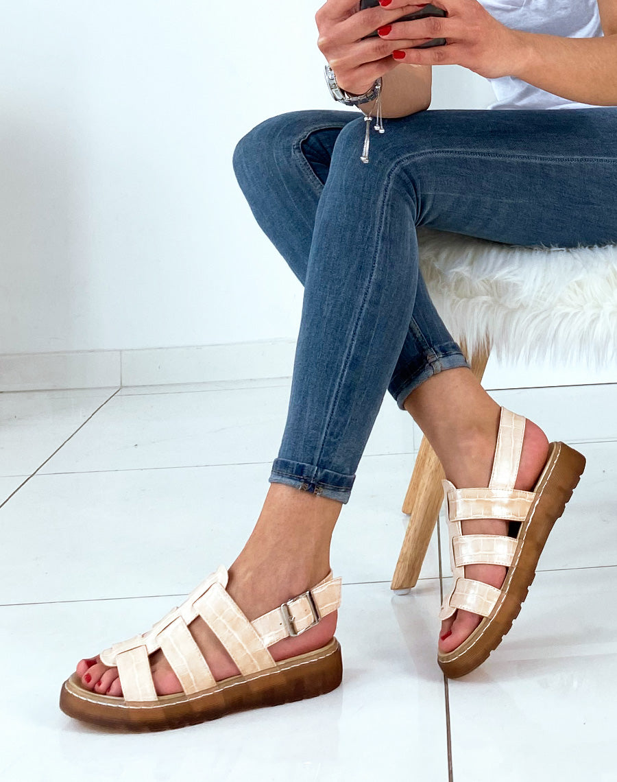 Sandales plates beige