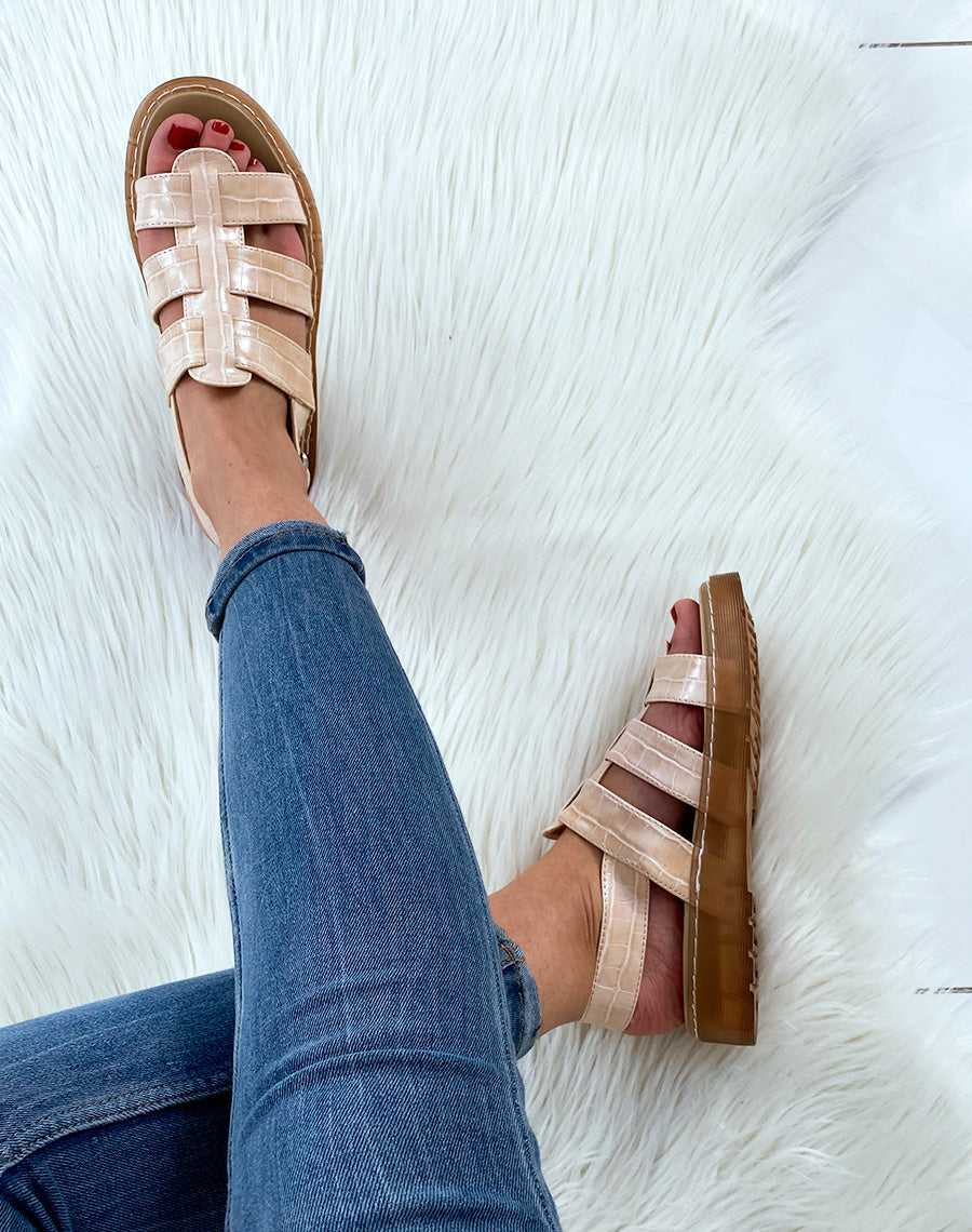 Sandales plates beige