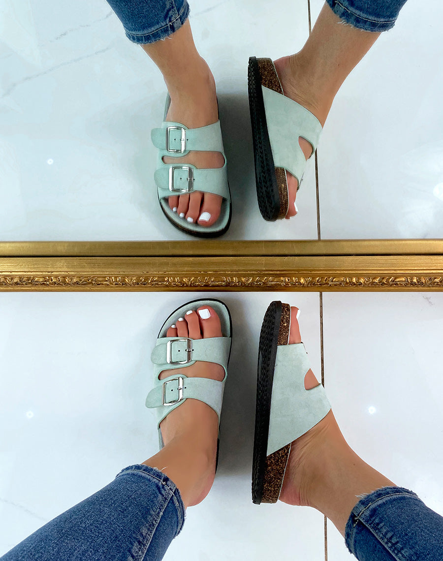 Sandales plates en suédine vert pastel à double lanières épaisses