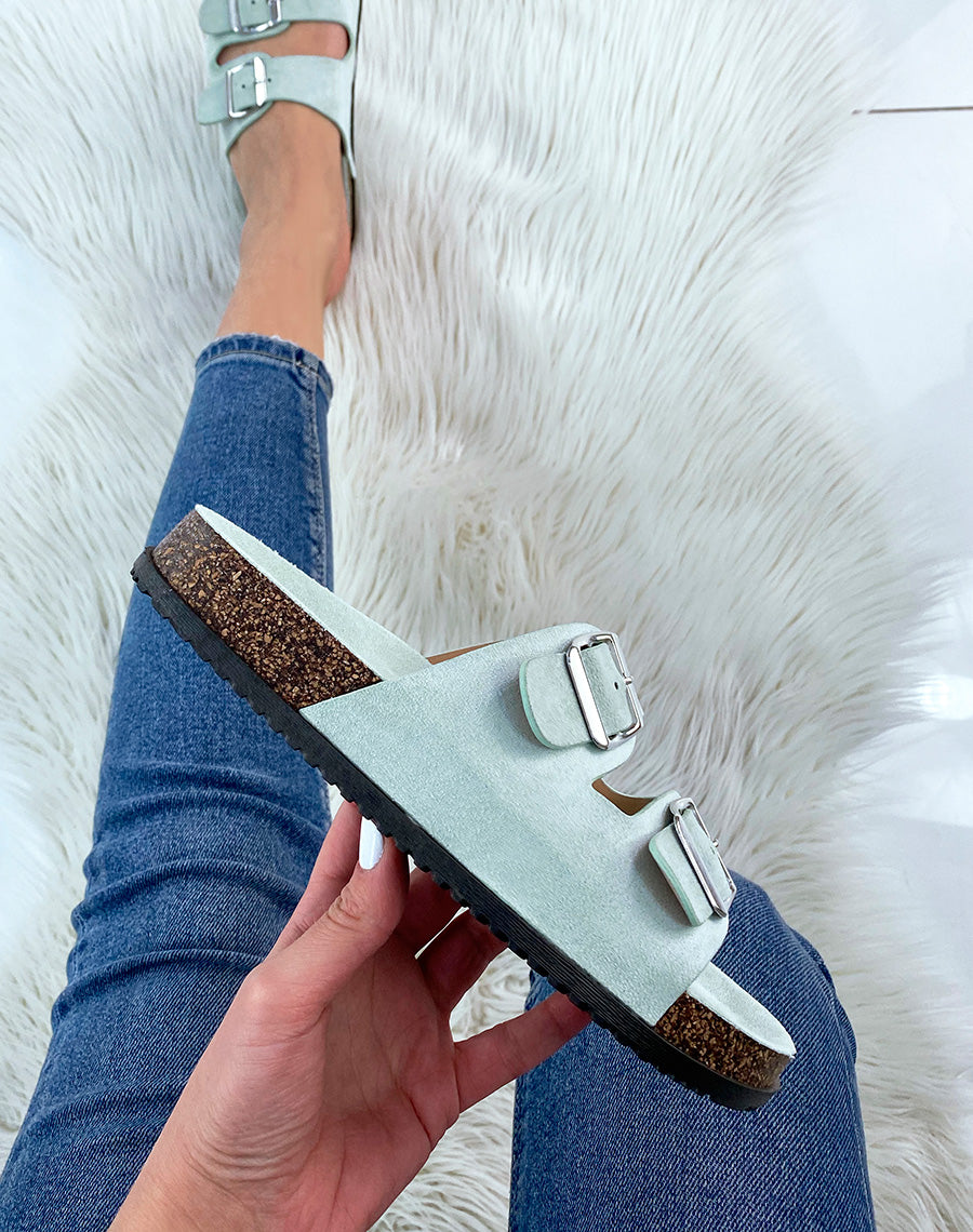 Sandales plates en suédine vert pastel à double lanières épaisses