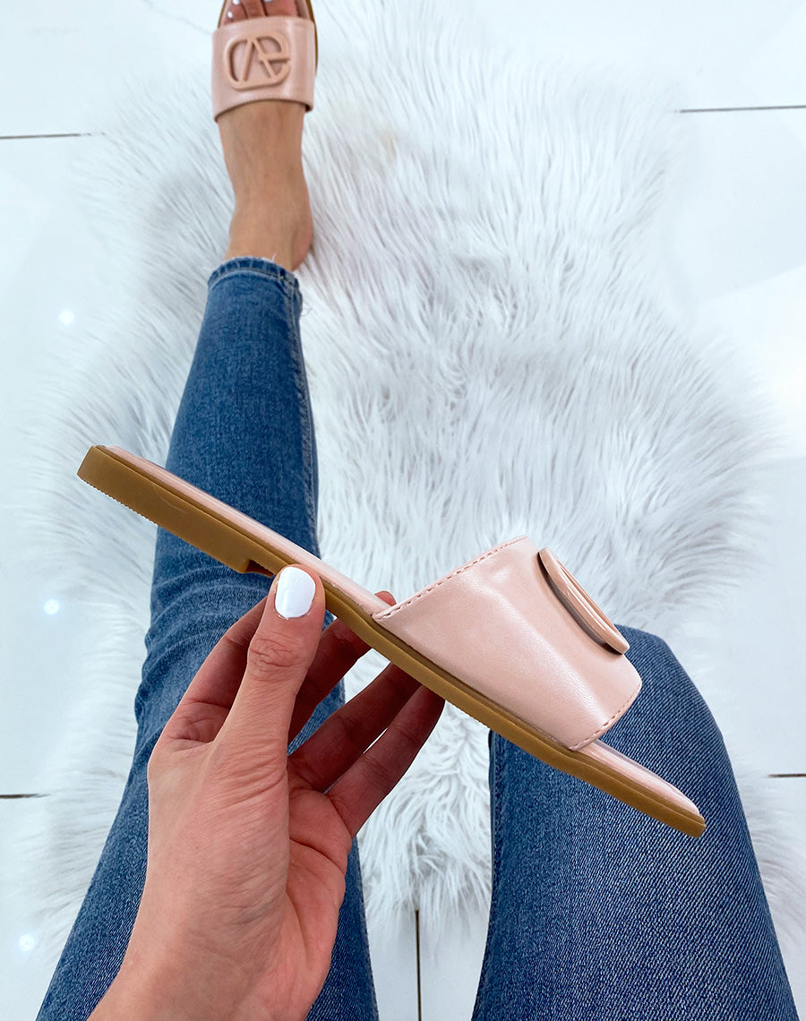 Sandales plates rose à lanière épaisse