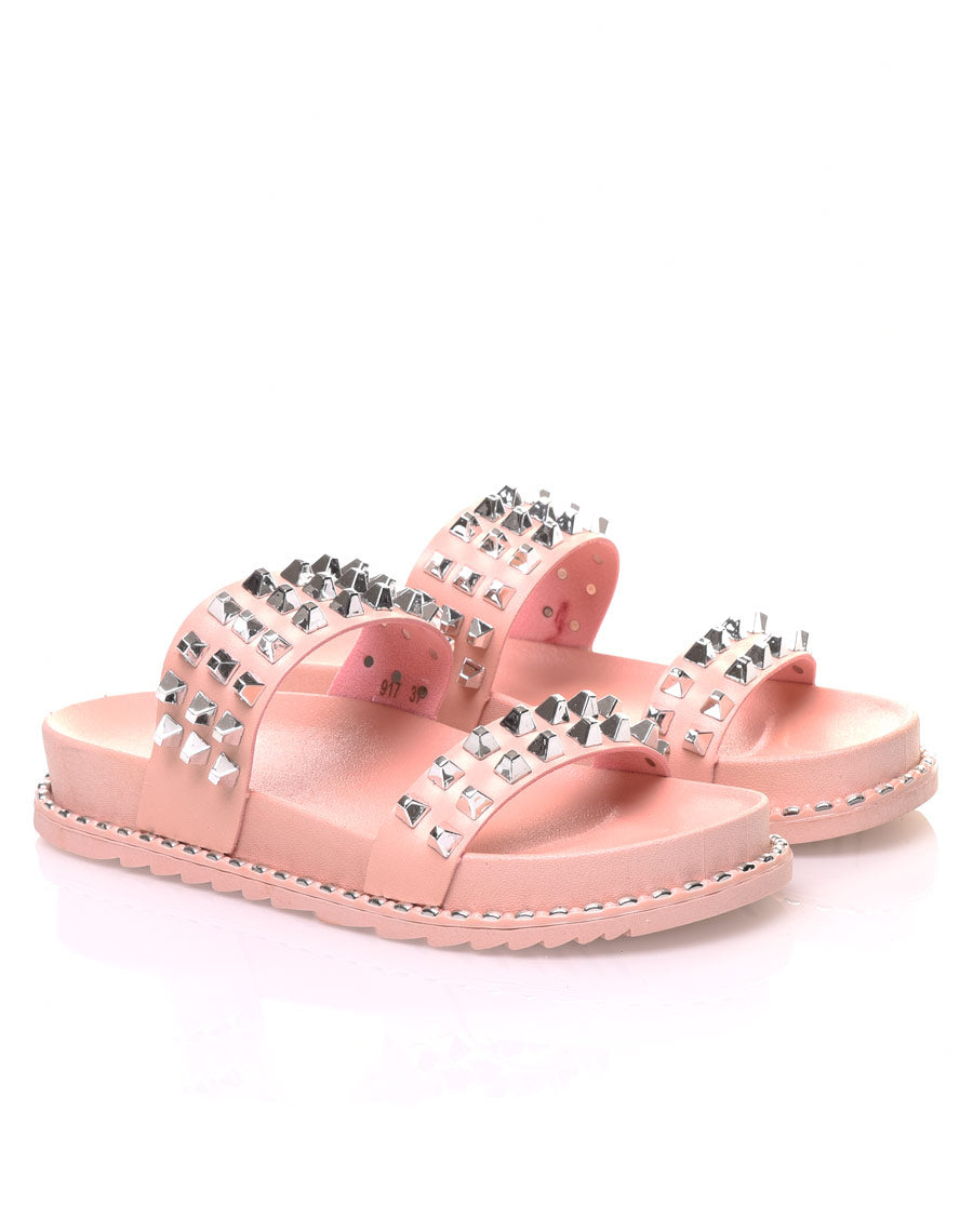 Sandales roses à clous carrés