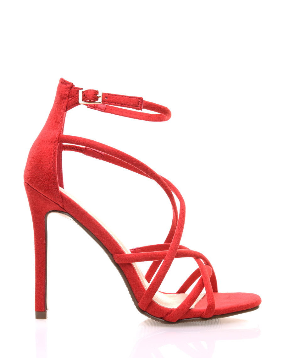 Sandales rouges lanières croisées et à talons aiguilles