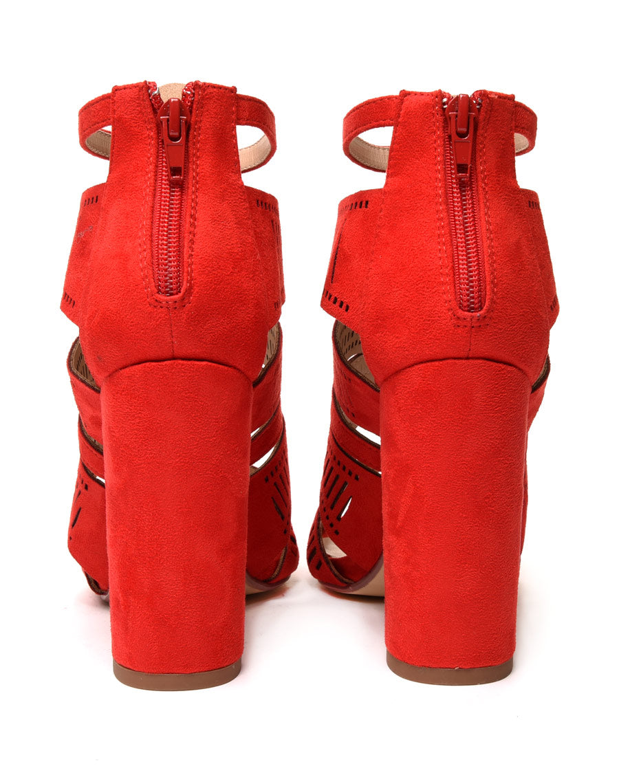 Sandales rouges à talons & détails multiples