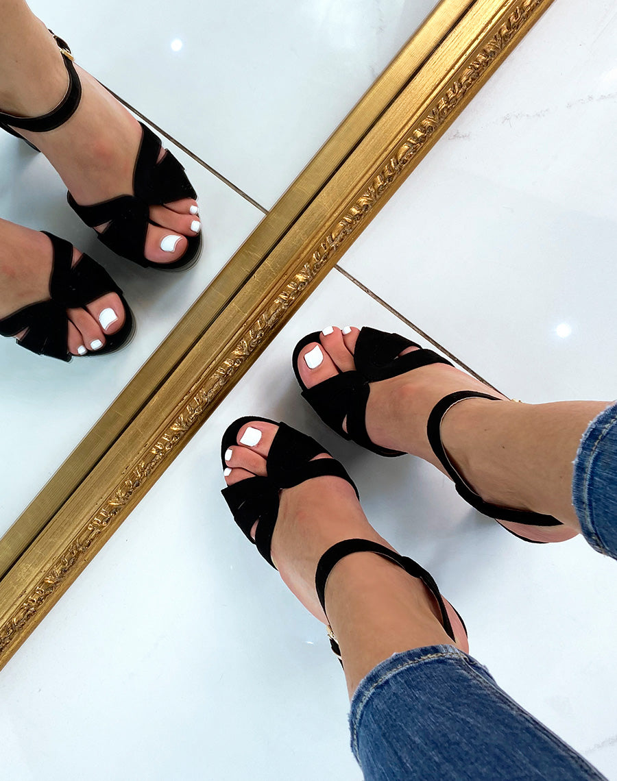 Sandales à talon en suédine noire