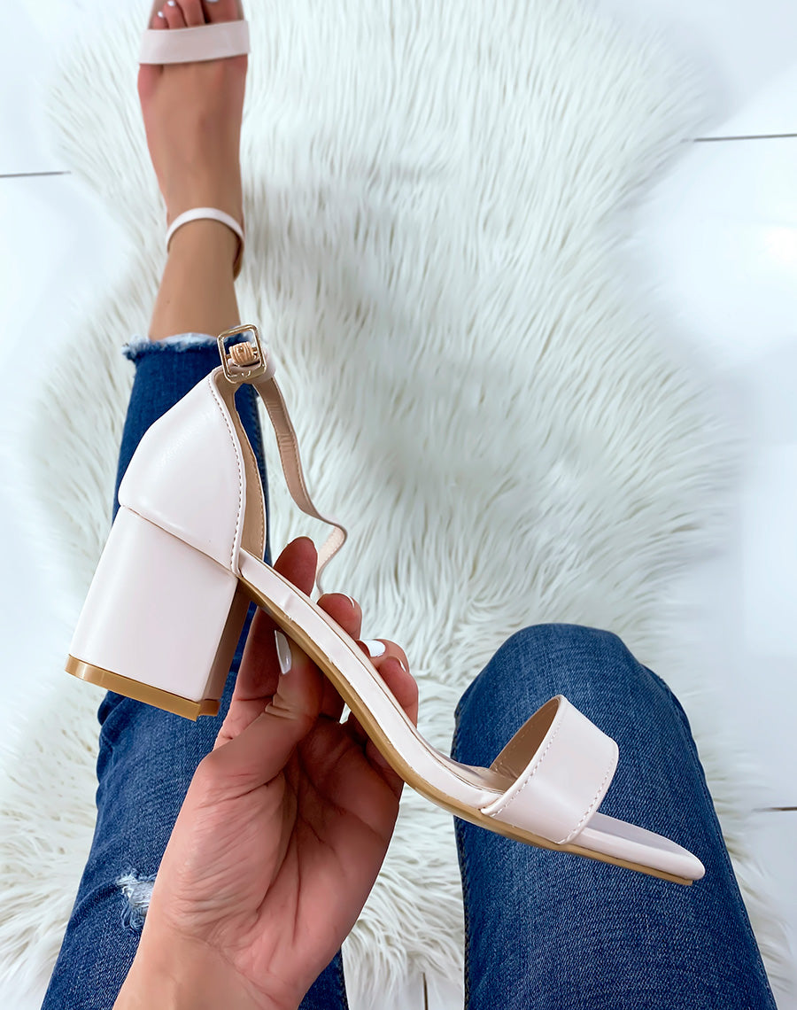 Sandales à talon mi-haut beige
