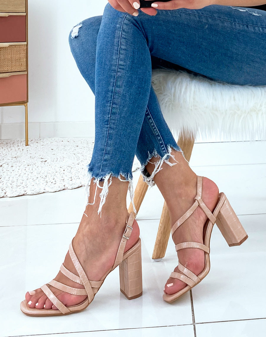 Sandales à talons beiges en effet croco