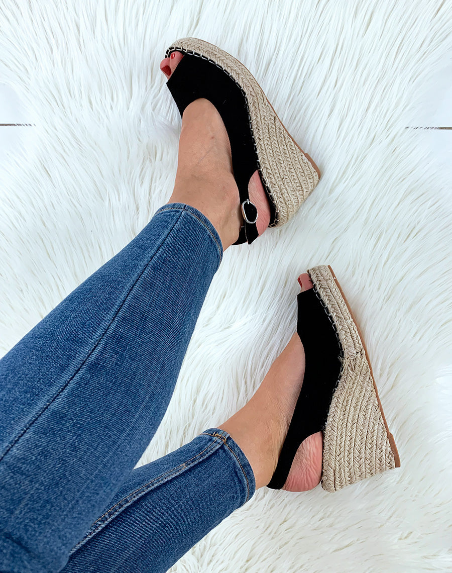 Sandales à talons compensés en suédine noire