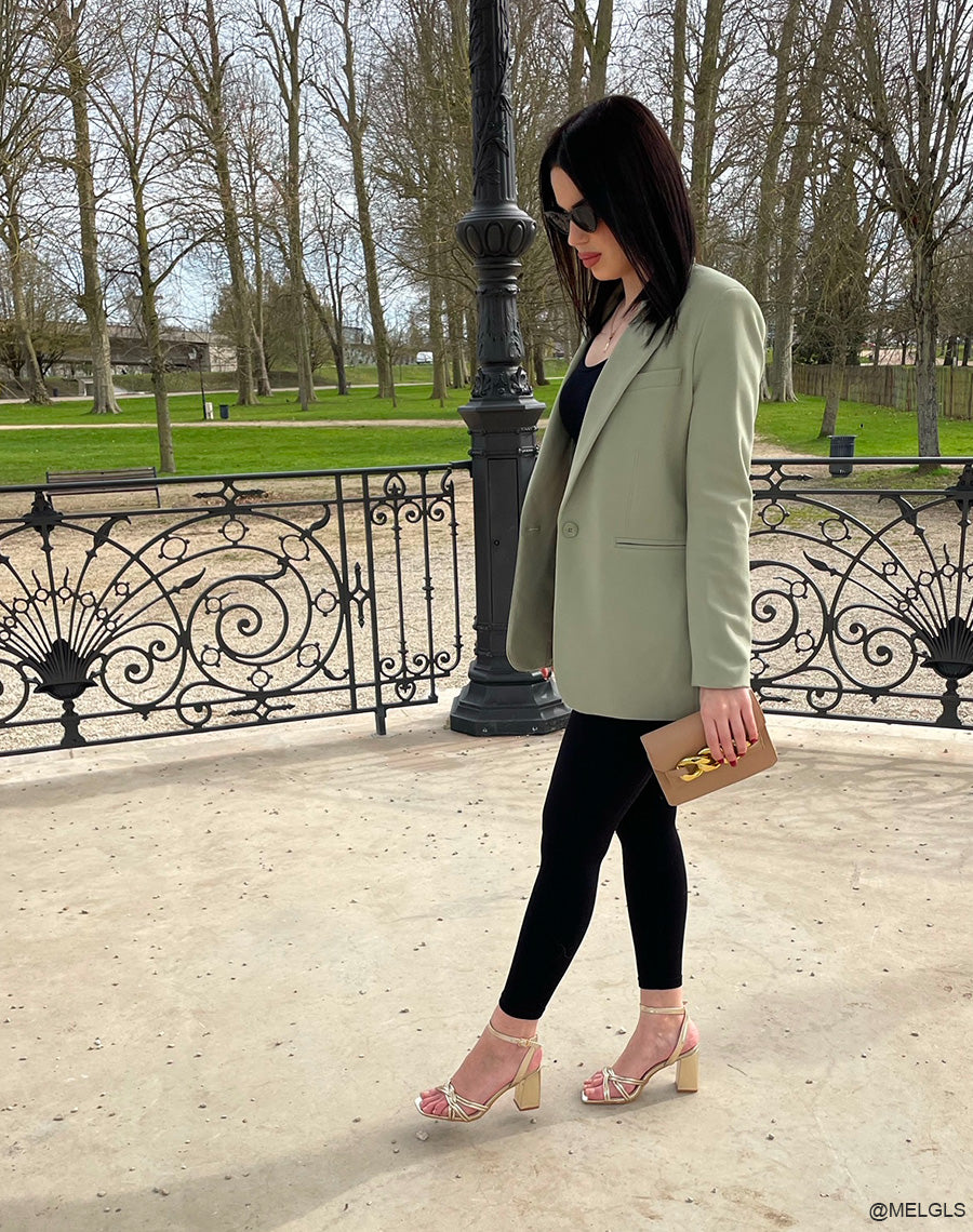 Sandales à talons dorées à multiples brides entrecroisées