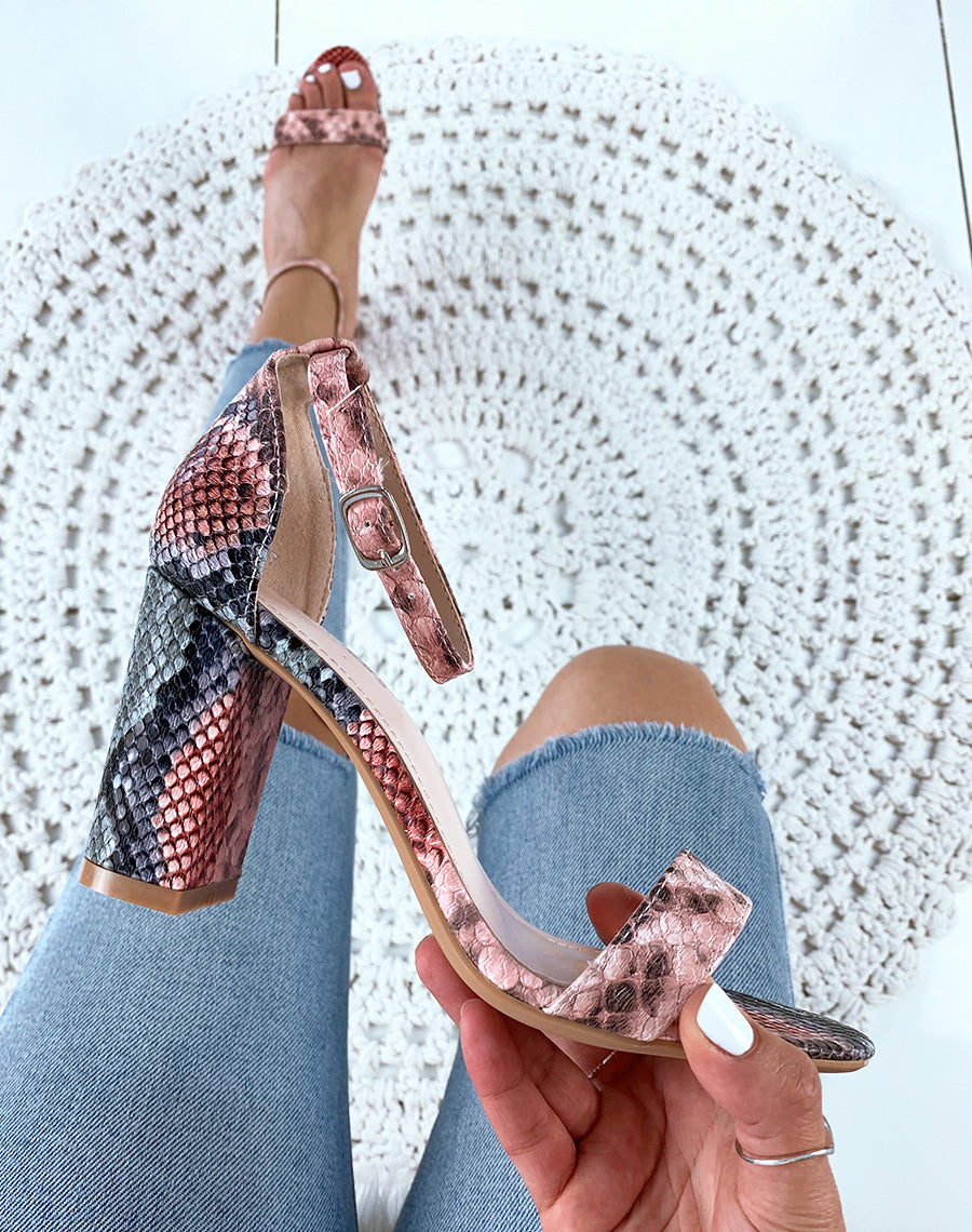 Sandales à talons effet python roses et noires