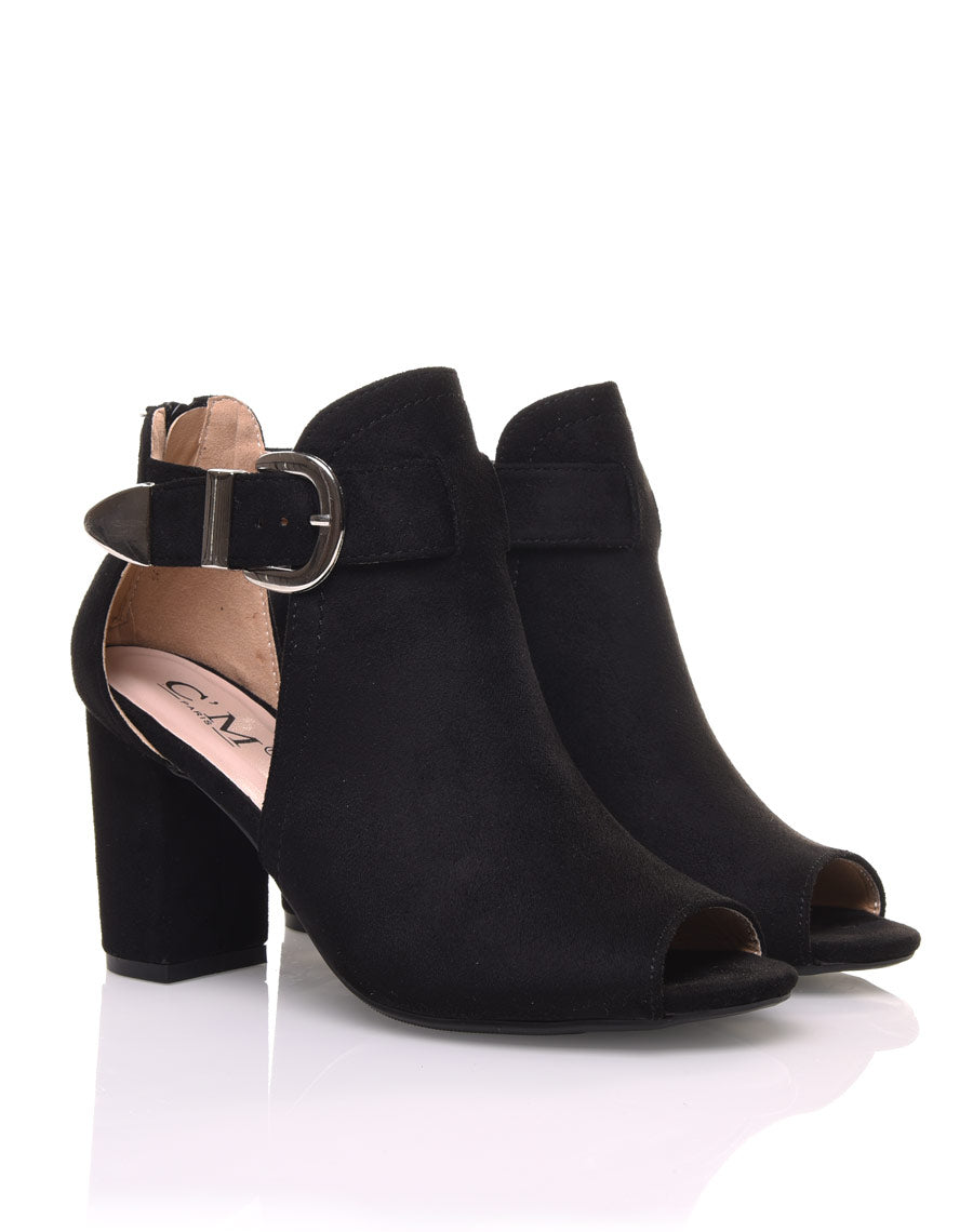 Sandales à talons en suédine noires