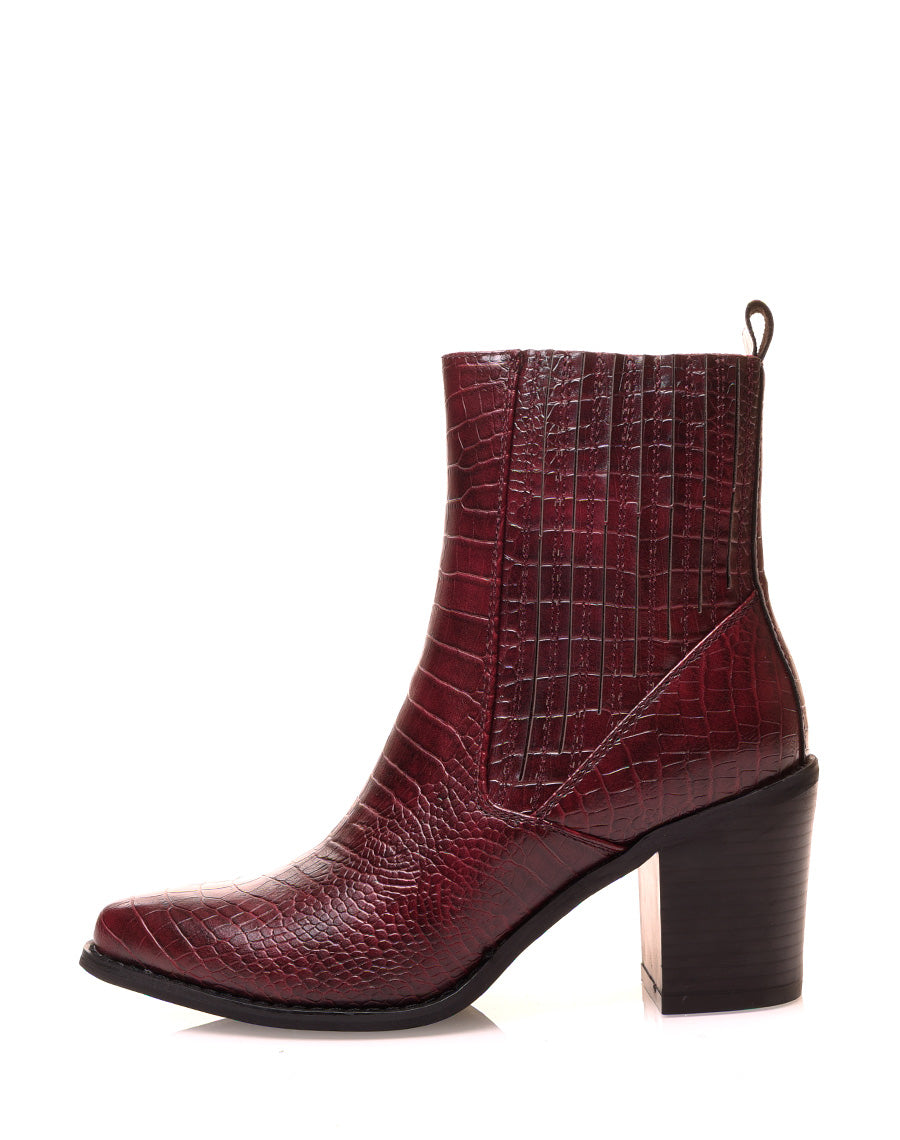 Santiags hautes bordeaux à bouts pointus avec coutures décoratives