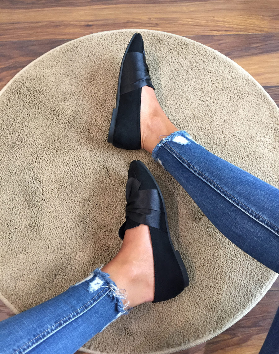 Slippers noires à noeud