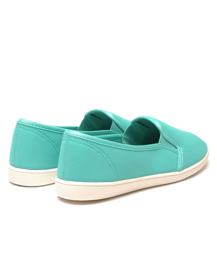 Slippers vertes légères et confortables
