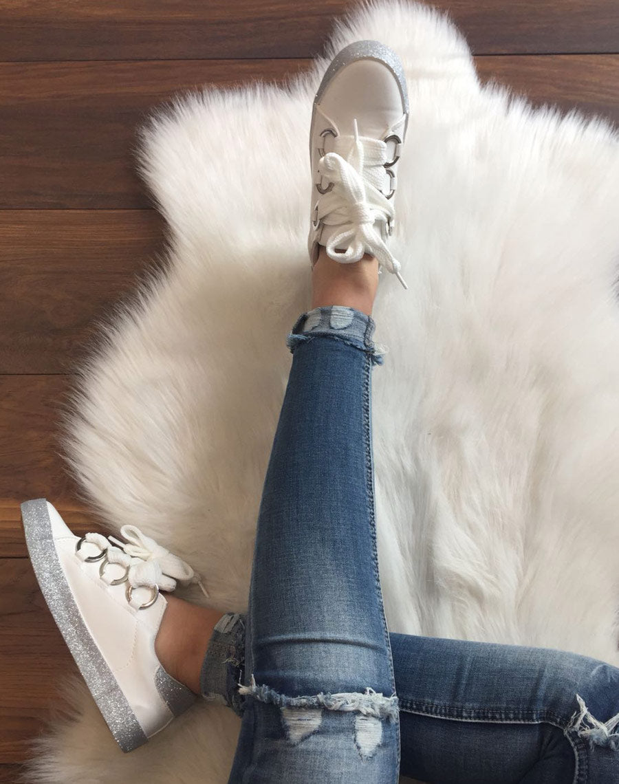 Sneakers blanches à gros lacets