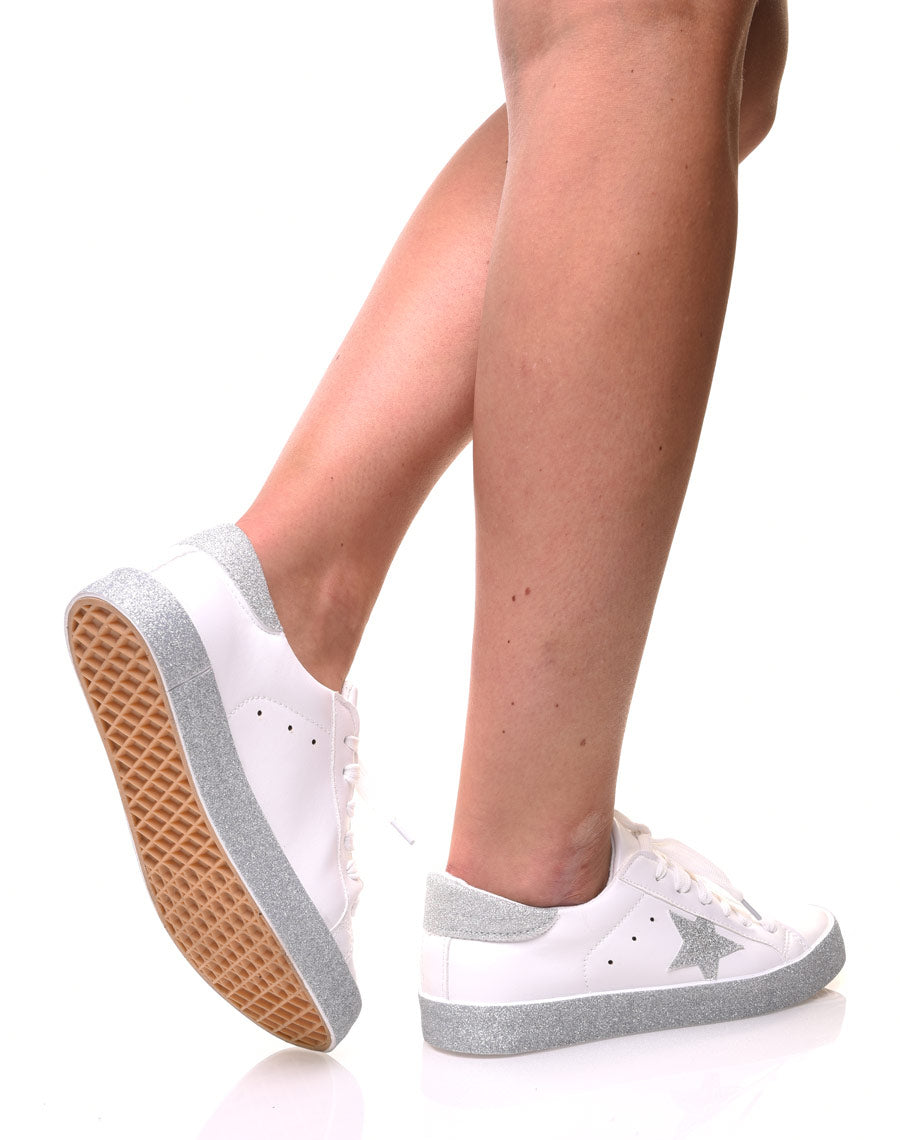 Sneakers blanches à paillètes grises