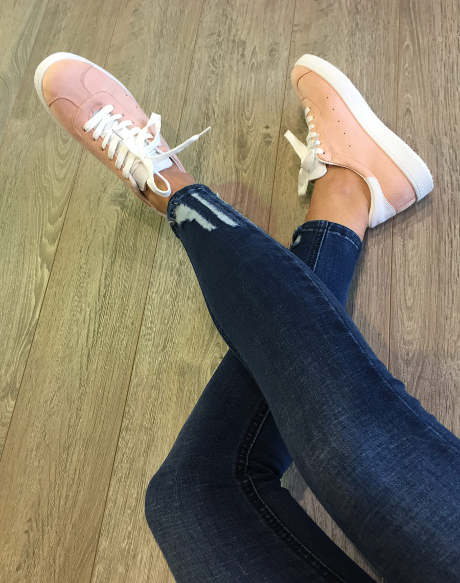 Sneakers en suédine rose pale