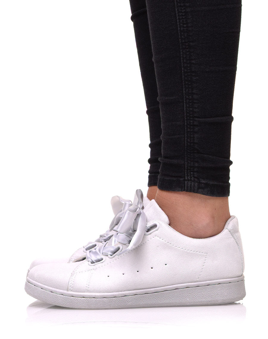 Sneakers grises en suédine