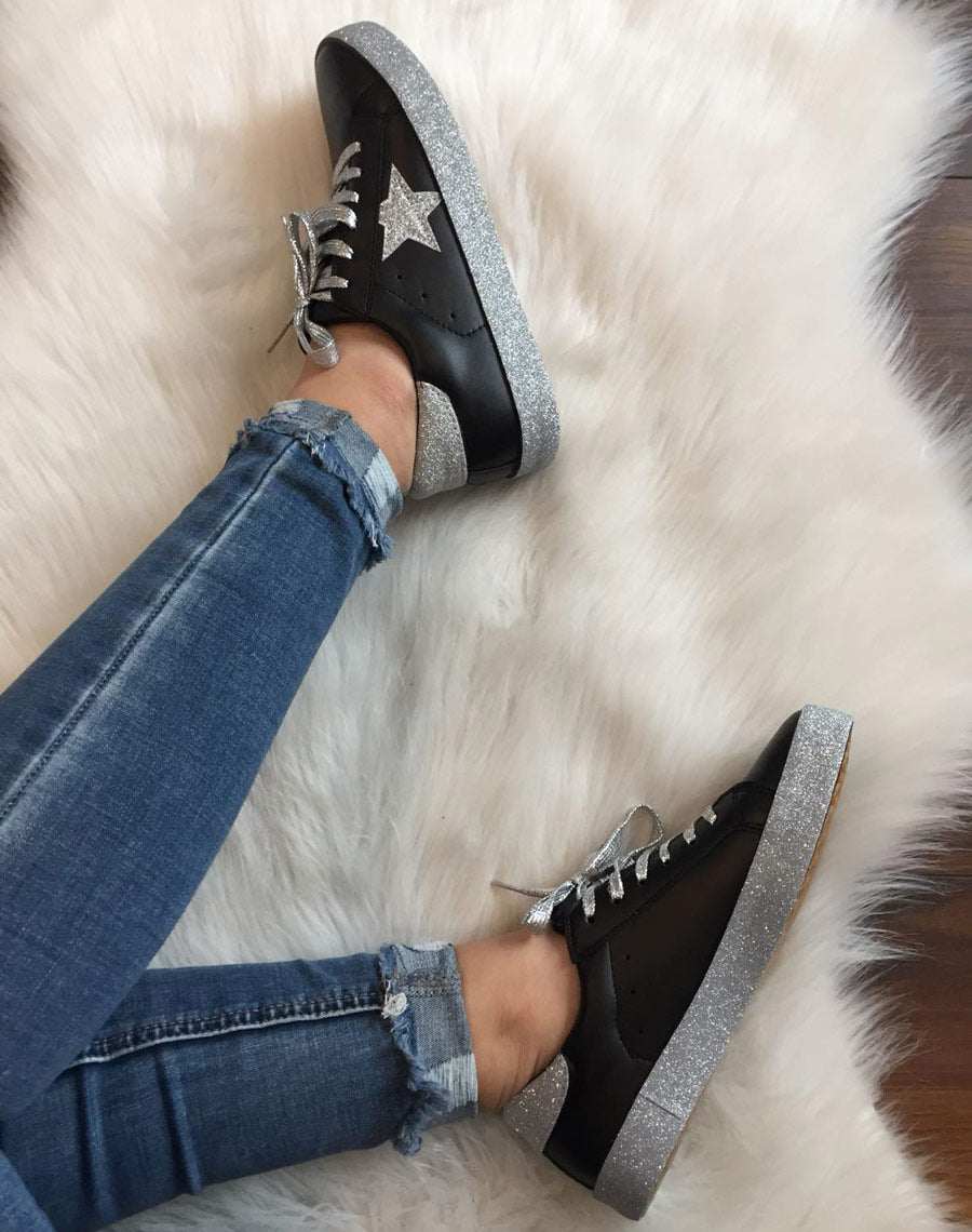 Sneakers noires à paillètes grises