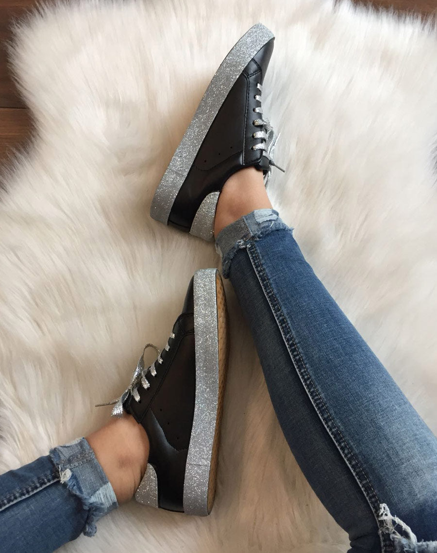 Sneakers noires à paillètes grises