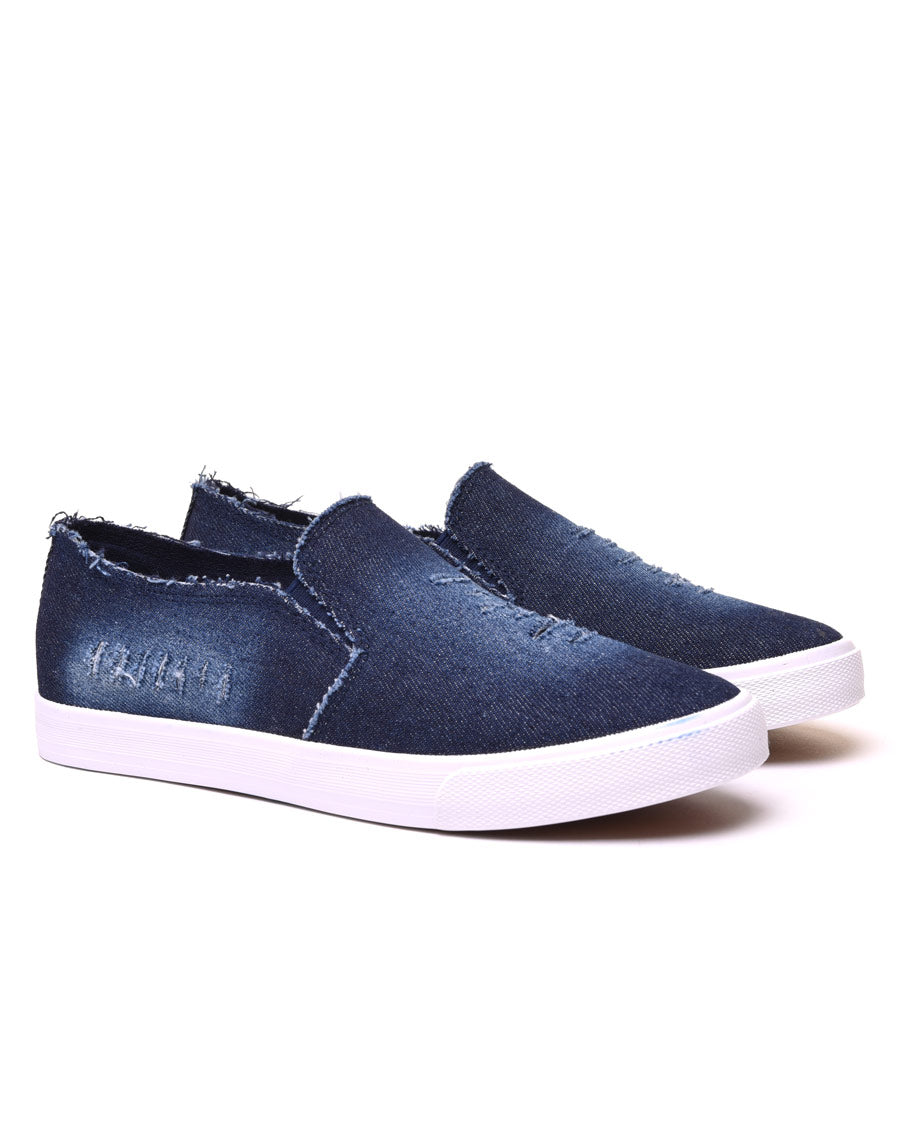 Tennis en jean bleu foncé