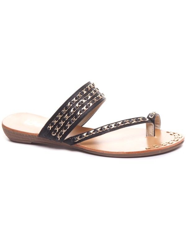 Tong noire avec bague orteil et bride chaine dorée