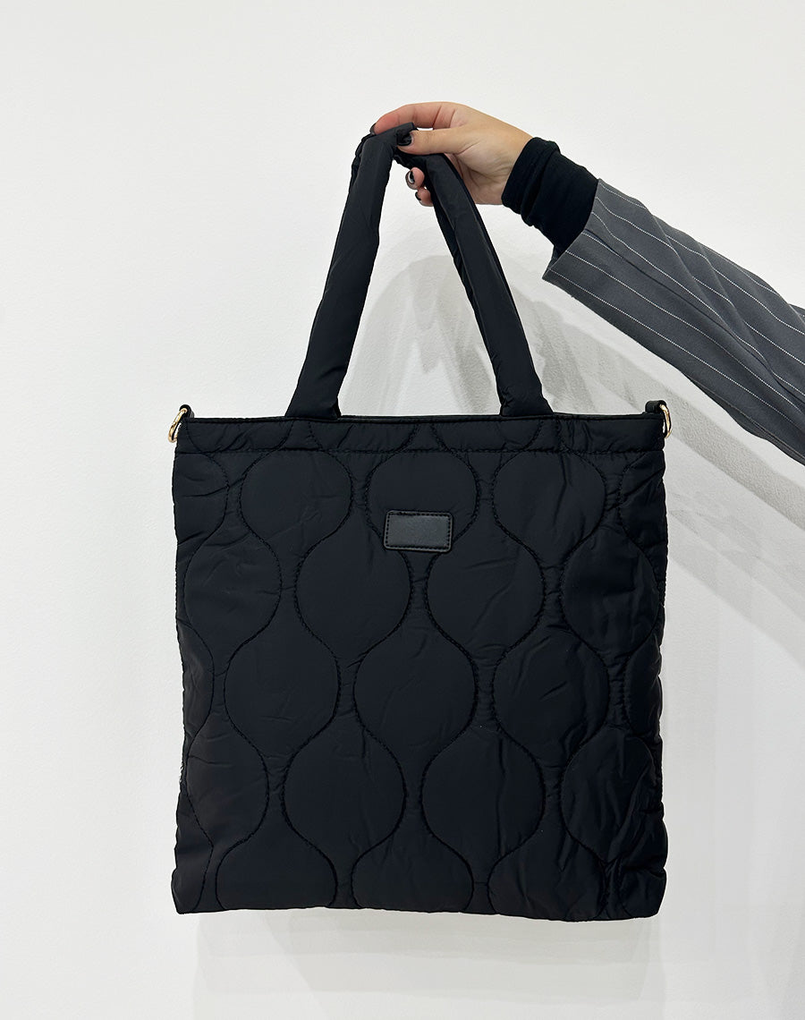 Tote bag noir effet nylon matelassé