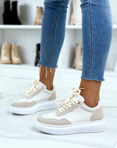 Beige sneakers with beige laces and thick white sole