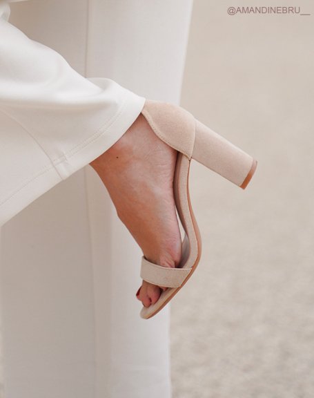 Beige suedette heeled sandals with thin straps