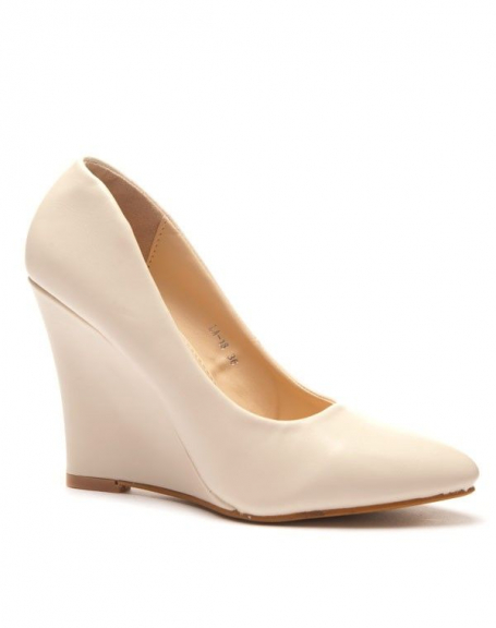 Beige wedge pump with slightly pointed toe