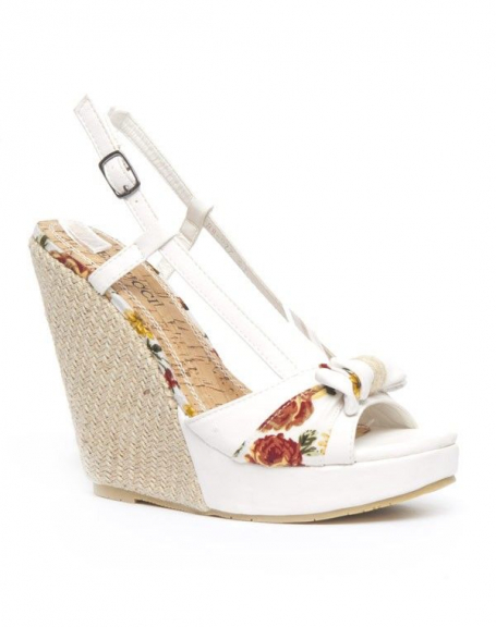 Bellucci women's shoe: white wedge sandal