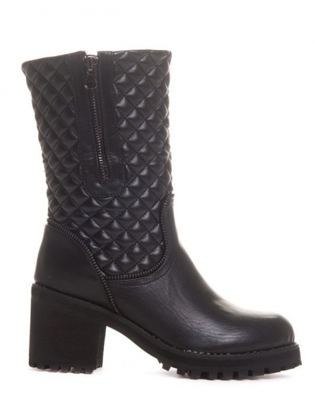 Black ankle boot with heel and quilted effect