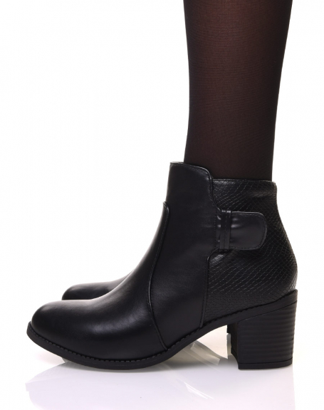 Black ankle boots with heel and crocodile details